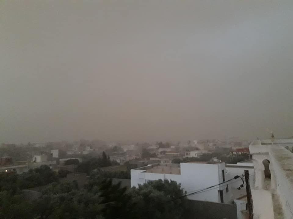 Eingeschränkte Sicht durch Sand ohne Niederschlag während eines Sandsturms in Akouda/Sousse am 05.09.2018.