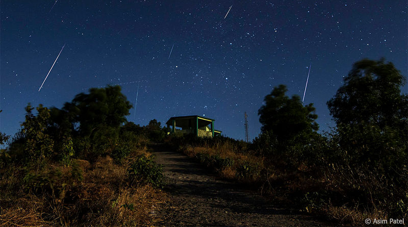 Geminiden Meteorschauer im Jahr 2013 - Bild: Asim Patel - Eigenes Werk, CC BY-SA 3.0, https://commons.wikimedia.org/w/index.php?curid=30551402