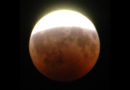 Mond: Partielle Halbschattenfinsternis - Bild: Eporun at de.wikipedia - Eigenes Werk, CC BY-SA 3.0 de, https://commons.wikimedia.org/w/index.php?curid=15581213