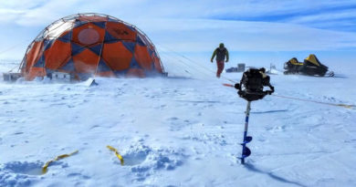 Das Camp in der „Patriot Hills Blue Ice Area“, von wo aus die Wissenschaftler die Proben zogen. © AntarcticScience.com