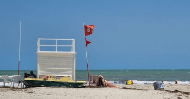Badeverbot auch Montag, den 7 Aug und Dienstag, den 8 Aug 2023. Rote Flagge 10 Sep 2023 27 Sep 2023